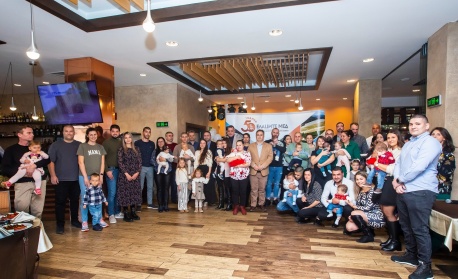 Елаците-Мед със специални подаръци за бебетата на 2025 година