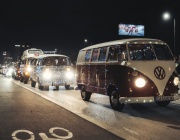 75 годишната история на Volkswagen Бус оживя по софийските улици със специално светещо шествие на колела