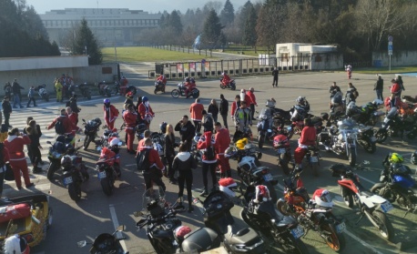 Стотици мотористи се включиха в предколедно мотошествие в София