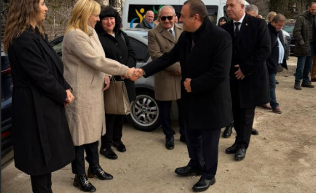 Министърът на регионалното развитие и благоустройството Иван Иванов постави началото