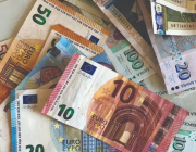 Две седмици с еврото: Как се справят малките магазини и възрастните клиенти