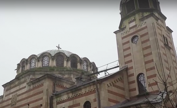 Храмът Успение Богородично в Русе се нуждае от сериозен ремонт