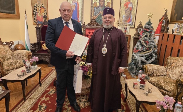 Негово Високопреосвещенство Старозагорският митрополит Киприан поздрави по повод 70 годишния