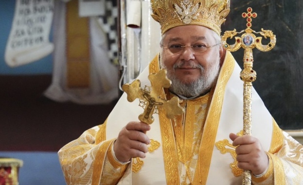 На 24 декември Бъдни вечер в 09 15 часа Негово