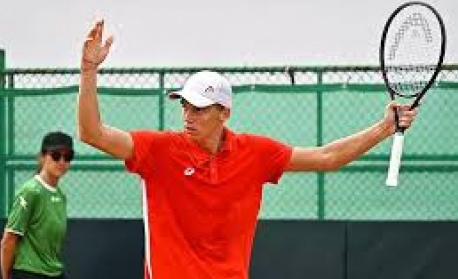 Пьотр Нестеров се класира за полуфиналите на сингъл на турнир по тенис в Гърция