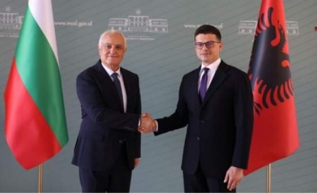 Министърът на отбраната Атанас Запрянов проведе днес 27 декември среща