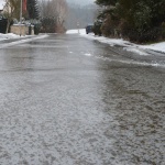 Студ, сняг и опаност от черен лед: Каква е пътната обстановка в България