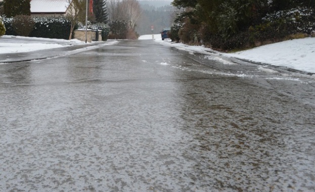 Времето през последните дни създаде сериозни проблеми на места
Изключително динамичното