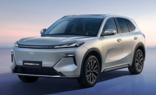 Geely Auto обяви че неговия първи глобален плъгин хибриден SUV
