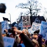 Служител на имиграционните власти в САЩ застреля жена в автомобила ѝ