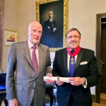 Н.В. Цар Симеон II удостои Максим Бехар с Командирския кръст на Царския династичен орден „Св. Александър“