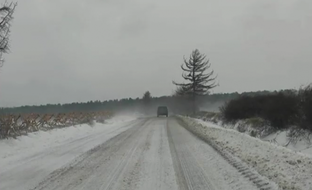 Пътни експерти апелираха шофьорите да бъдат изключително внимателни след вчерашните
