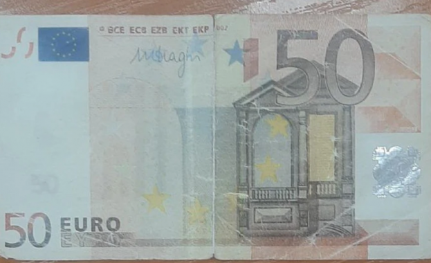 Мъж от Вършец е платил в игрална зала с фалшива