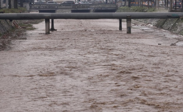 Във връзка с обилните валежи на територията на Столичната община