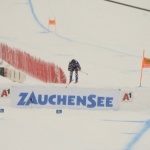 Обилен сняг провали супергигантски слалом