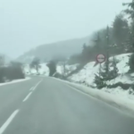 Зимни условия по пътищата: Експерти съветват шофьорите да бъдат внимателни заради "черен лед"