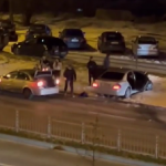 Катастрофа на столичен булевард: Линейка и полиция са на място, кола е по таван 