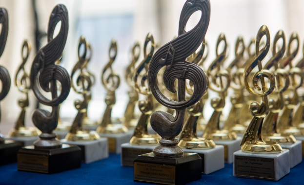 Стотици училища от цялата страна ще имат възможност да включат