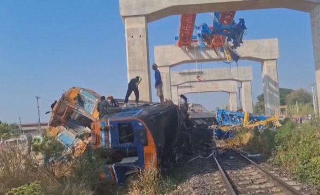 Ранените са около 80
Най малко 22 ма души загинаха в