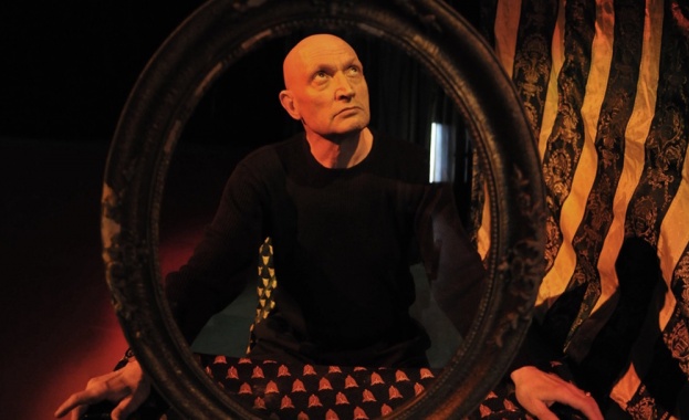 Барелеф на Вельо Горанов ще има във фоайето на театър