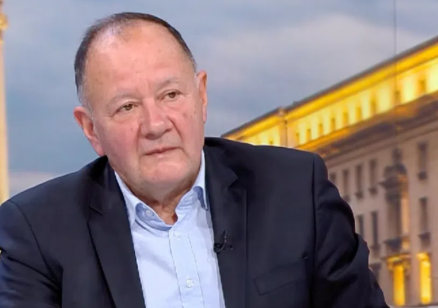Михаил Миков: Кънев забравя, че кръговете, от които произлиза, продадоха Нефтохим