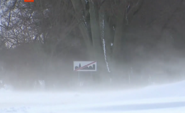 Полша също е обхваната от студена вълна в ранните часове