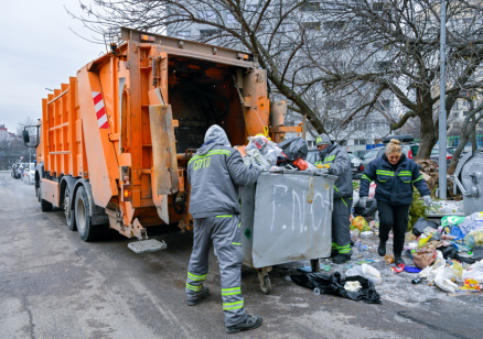 Столичната община подписа дългосрочни договори за чистота в шест района на София