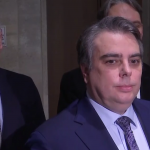 Асен Василев се скара на прекъсващите го репортери: Спомнете си първите седем години