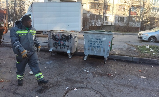 Столичната община продължава целенасочената работа по сметосъбирането в най засегнатите