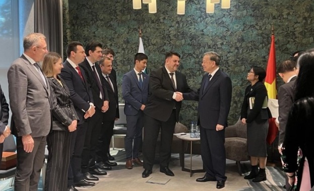 Изразяваме нашата увереност че решенията на 14 ия конгрес на