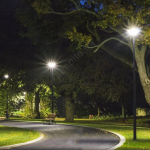 Най-големият урок в живота е никога да не се...