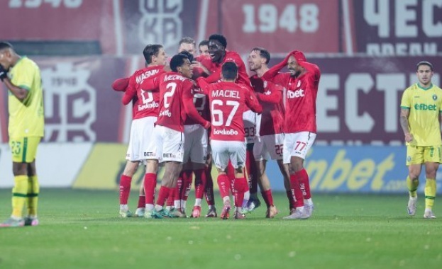 ЦСКА 1948 снощи победи с 2 1 Слован Братислава в