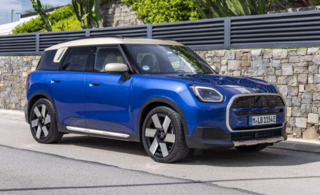 През март тази година изцяло електрическите MINI Countryman E и