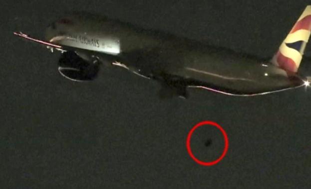 Самолет на British Airways с полет на Airbus A350 от