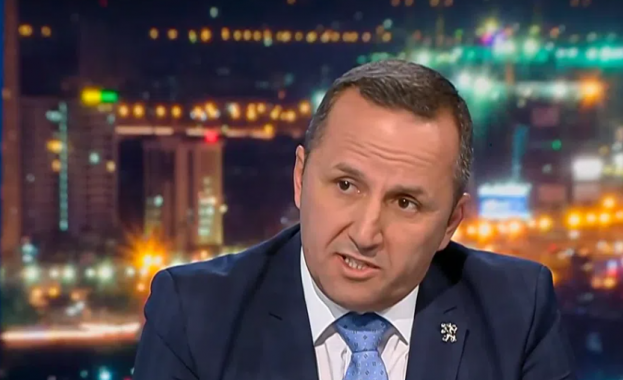 Към този момент няма опасност от скъсани диги компрометирани стени