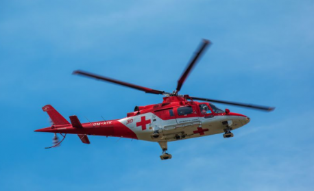 Медицинският хеликоптер транспортира 40-годишна жена в кома