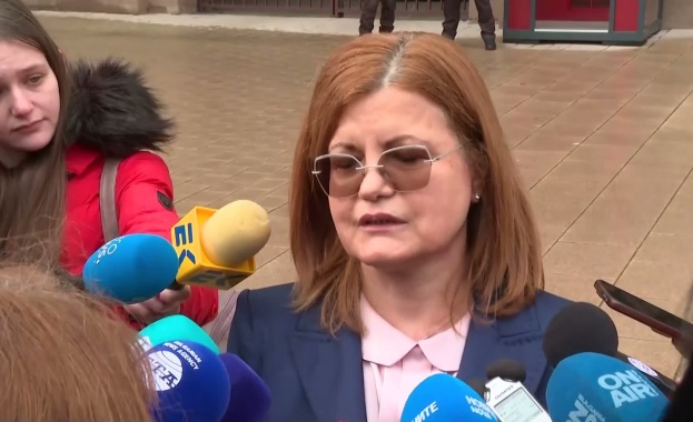 който заяви готовност да поеме поста служебен премиер Николова отиде