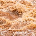 Над 75 л/кв.м и повече от 15 часа проливен дъжд: Нивото на река Поповска се е покачило рязко