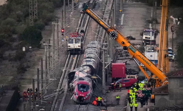 Дванадесет дни след тежката влакова катастрофа в Южна Испания тежко
