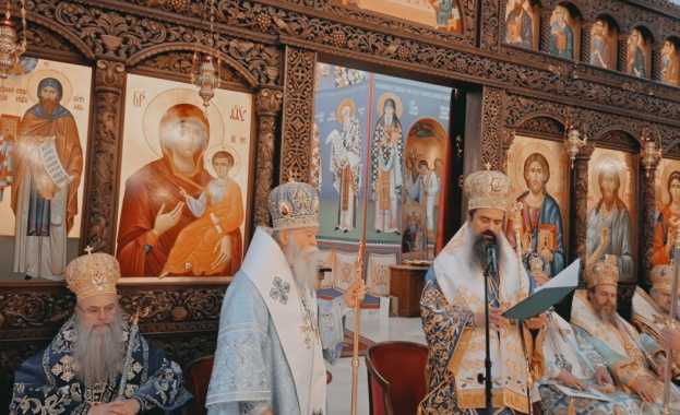 Патриарх Даниил и духовници от цялата страна отслужиха празничната света