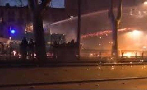 Сериозни сблъсъци избухнаха в събота по време на протест срещу