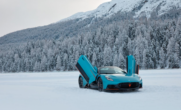 Магията на снега тръпката от високоскоростното шофиране върху ледената писта