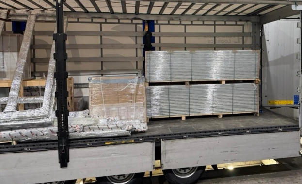 711 000 къса 35 550 кутии контрабандни цигари откриха митническите