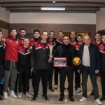 Носителите на Купа България Висша Лига с трогателен жест към кмета на Община Етрополе