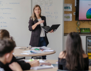 За Деня за безопасен интернет: Българските ученици вече имат достъп до интерактивен урок по финансова киберсигурност