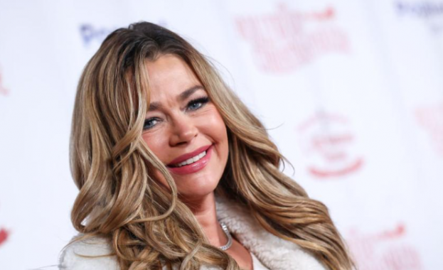 Дениз Ричардс поиска от съдията да отхвърли искането на Арън