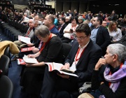 Крум Зарков е новият председател на БСП, спечели от раз