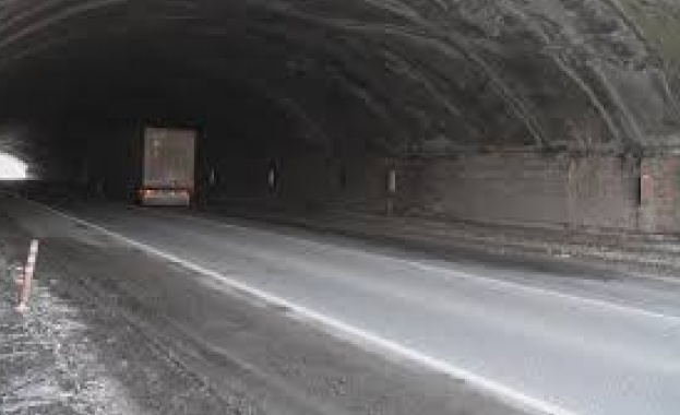 Два тунела на главния път Русе Велико Търново продължават да