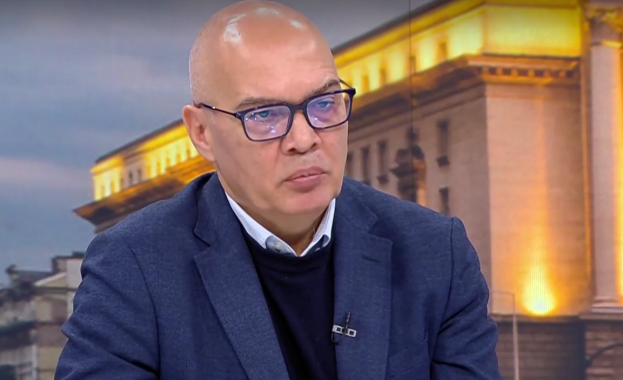 Разговорът между тримата мъже при бившата хижа Петрохан предполага че