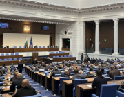 До 12 август е срокът, в който парламентарните групи могат да предлагат кандидати за управител и подуправител на НЗОК